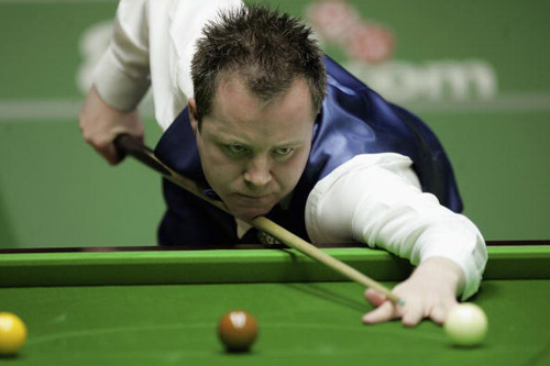 他们坐在广 他们坐在广