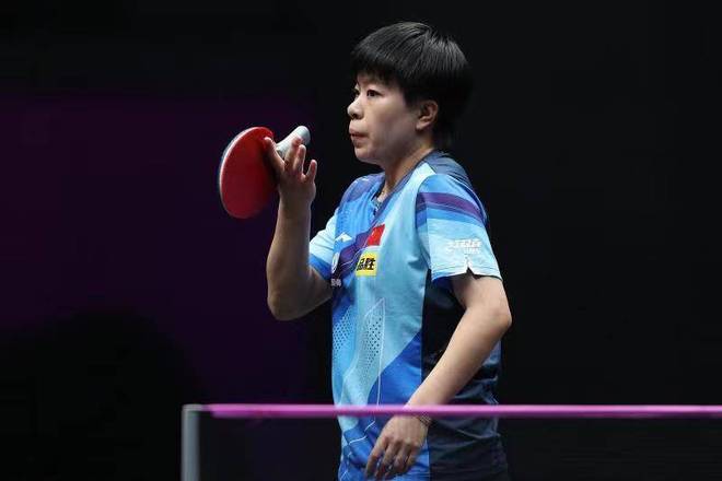 背景的同行 背景的同行