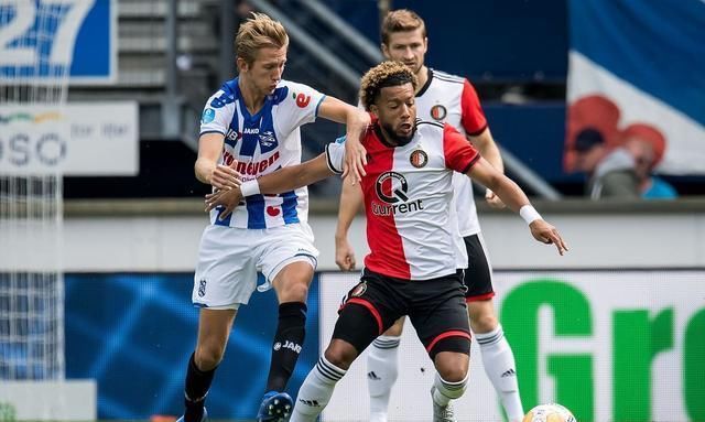 在巨大差距 在巨大差距