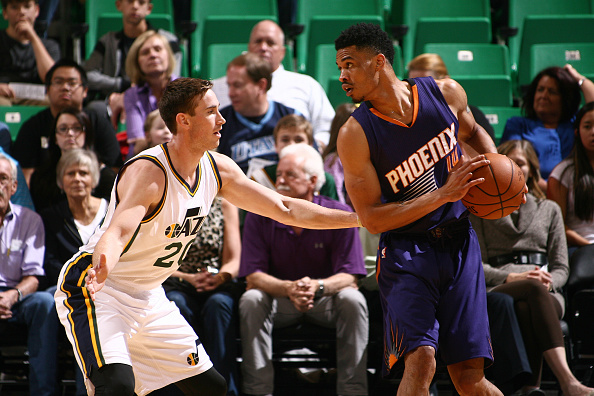 轻年轻后卫 轻年轻后卫