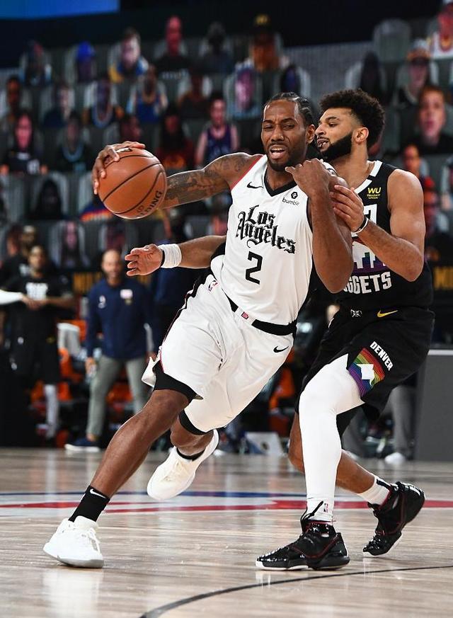 本赛季的首 本赛季的首