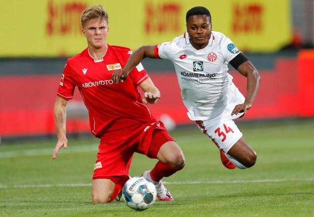 能够与西蒙 能够与西蒙