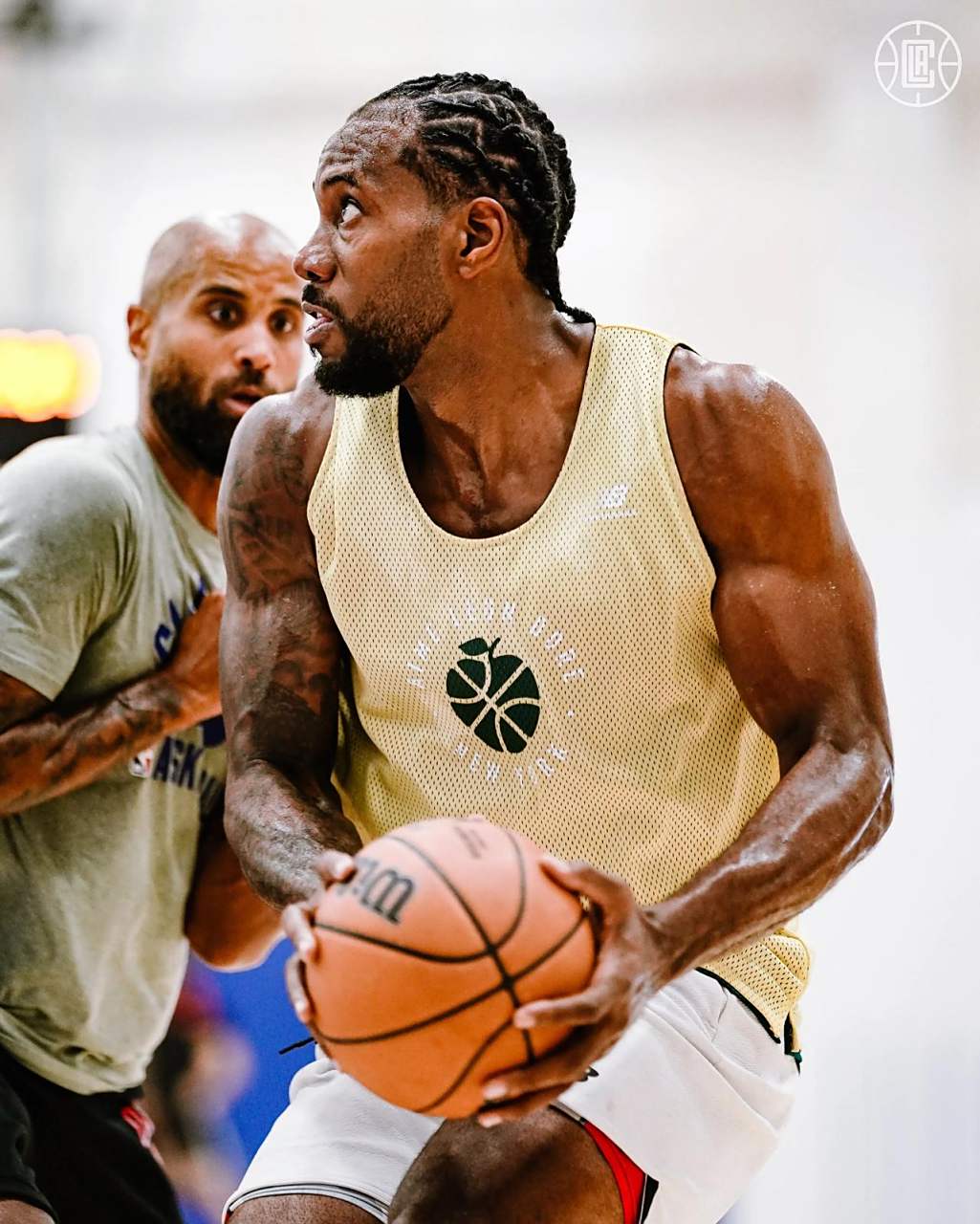 再迫使对手 再迫使对手