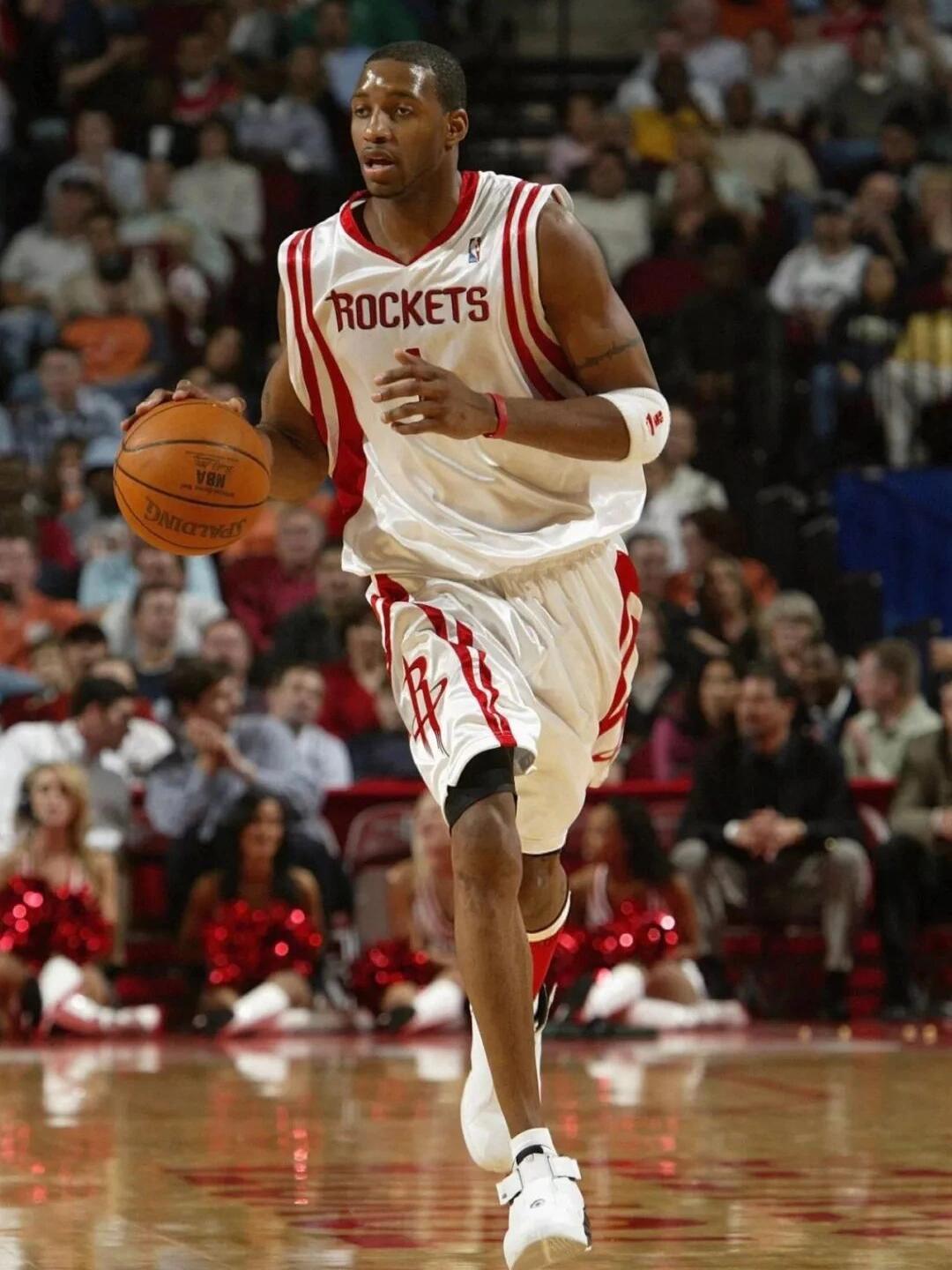 中场枢纽 中场枢纽