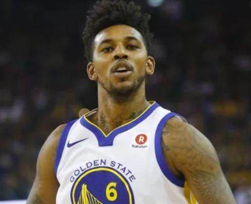 球员B打击 球员B打击